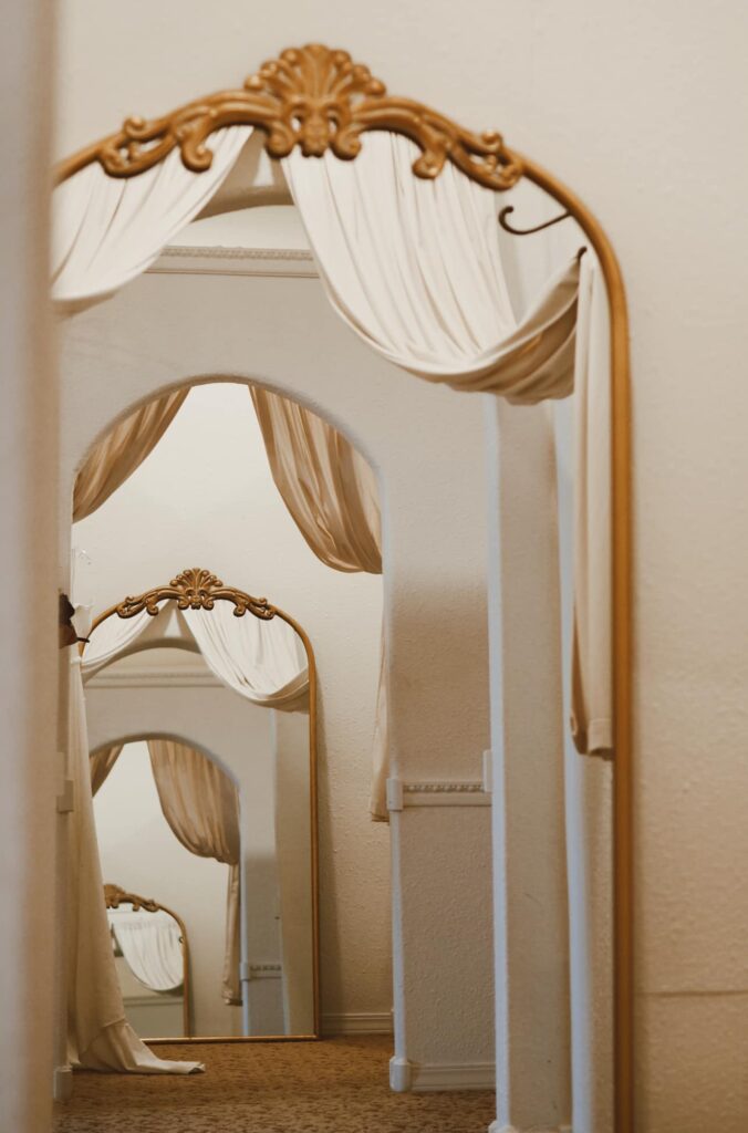 downtown bridal fitting room mirrors